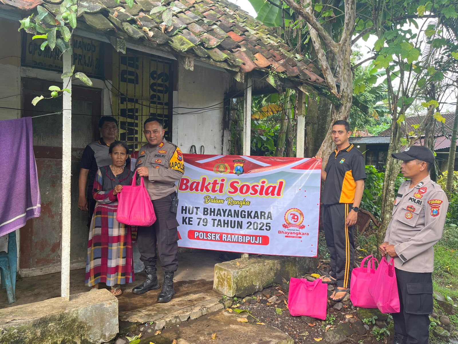 Sambut HUT Bhayangkara ke-79, Polres Jember Gelar Bakti Sosial di Seluruh Wilayah