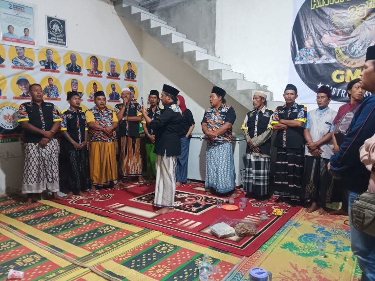 Kebersamaan dalam Kepedulian LSM GMBI Gresik:Keberkahan 10 Muharam Menyentuh Hati Anak Yatim dan Kaum Dhuafa