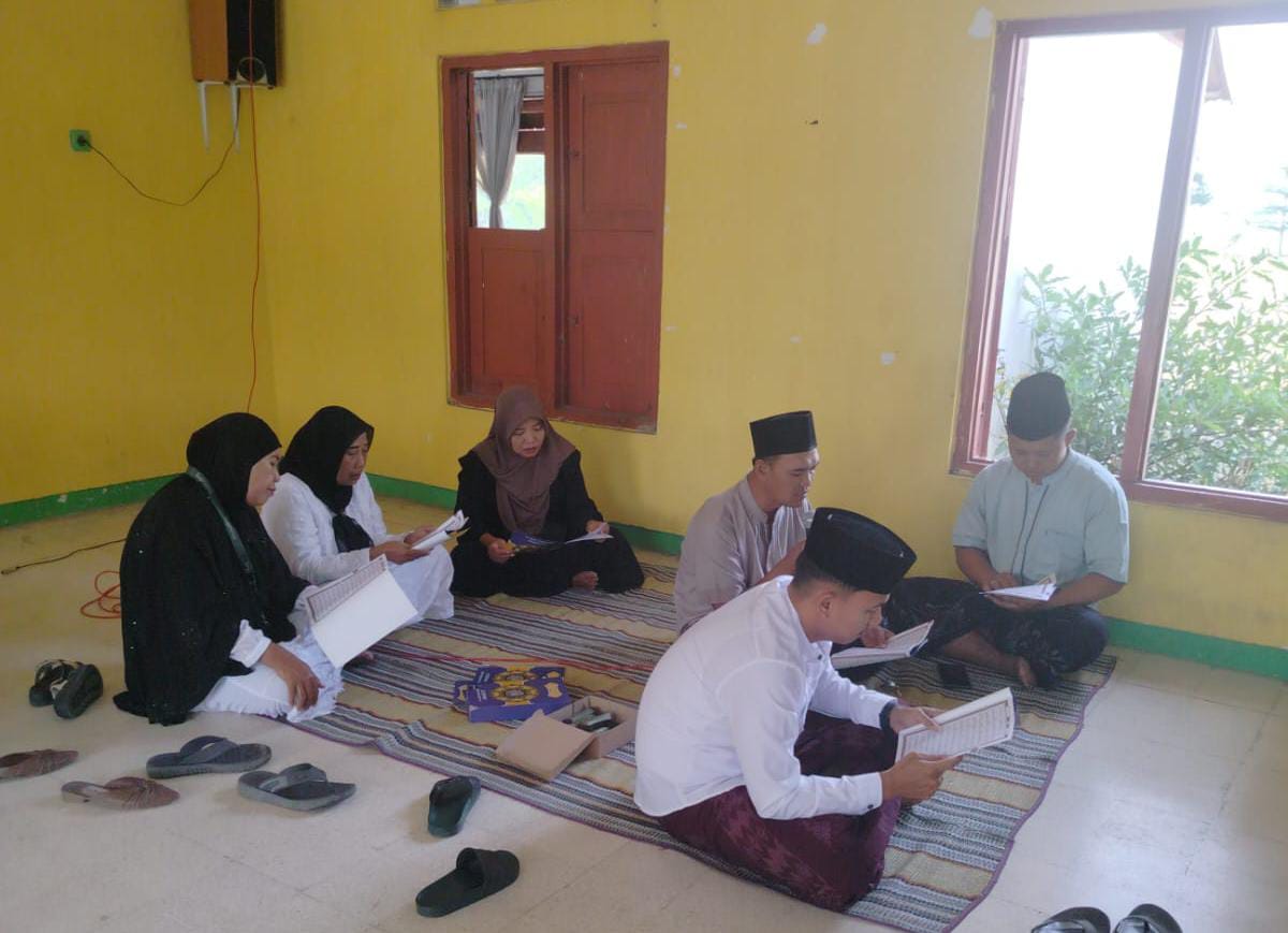 Warga Desa Pojokrejo Peringati Hari Santri Nasional dengan Khotmil Qur’an