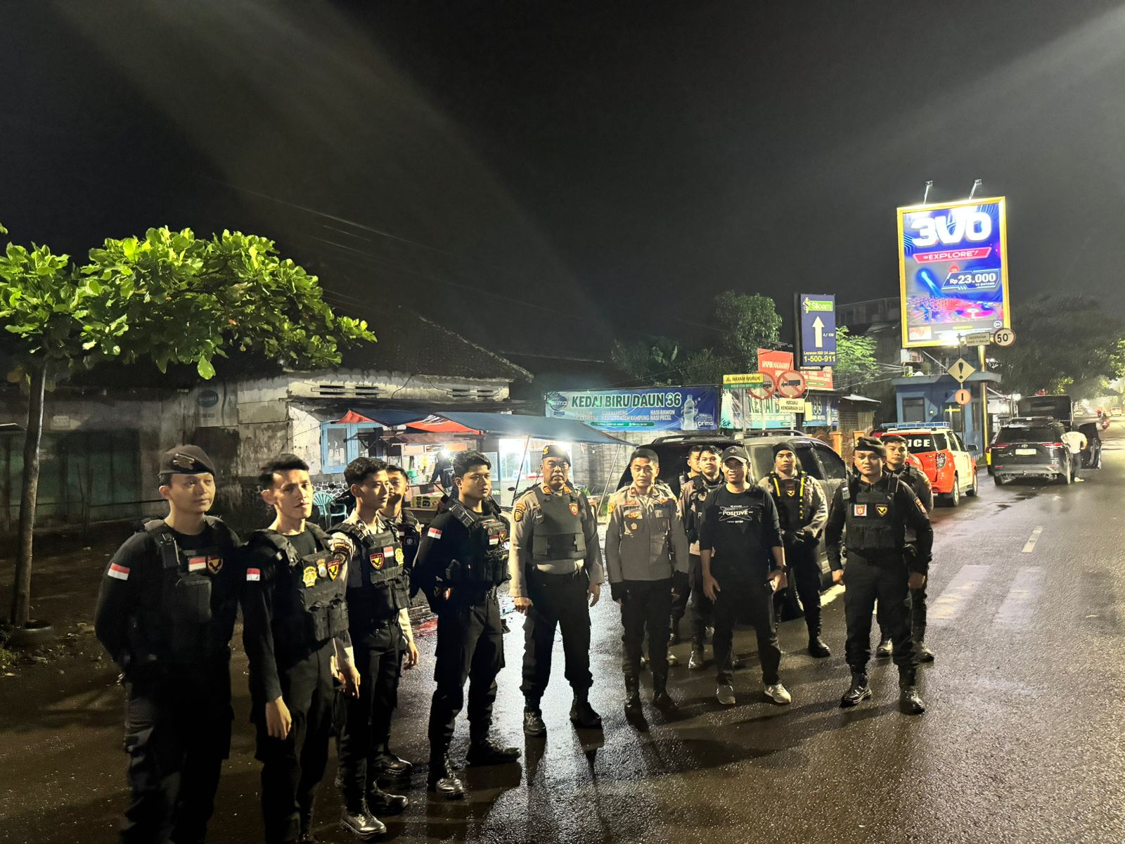 Pimpin Patroli Malam, Wakapolres Jember : Wujudkan Keamanan dan Kenyamanan Warga adalah Komitmen