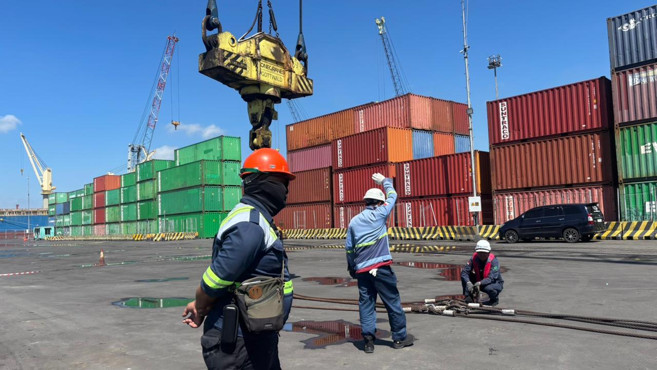 Insiden Kapal Pacific 88 di Tanjung Perak: Dermaga Jamrud Selatan Kembali Beroperasi Normal dalam Sehari